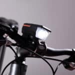 Luz Delantera Bicicleta LED 2 Niveles Sensor Bater&iacute;a USB - Anti Deslumbramiento - Imagen 3