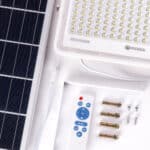 Proyector LED Solar 300W 6500K Panel: 6V/25W Bater&iacute;a: 3,2V/20000MaH Control Remoto [HO-SOLARFL-300W-02] - Imagen 6