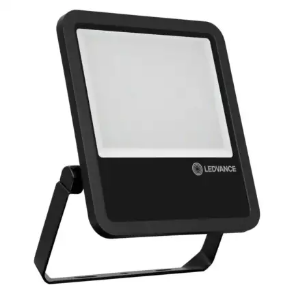 Proyector LED Ledvance, foco de 165 W, 18150 lm, 3000 K, 100 x 100&ordm;, IP65
