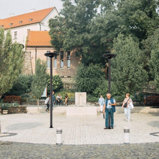 farola-solar-led-con-columna-garden-abs-4000k-mando-de-control-ledeco8